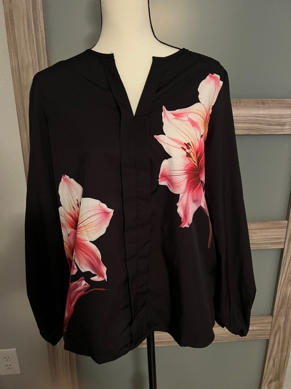 Women’s Black Floral Split-Neck Blouse - Pink Bloom